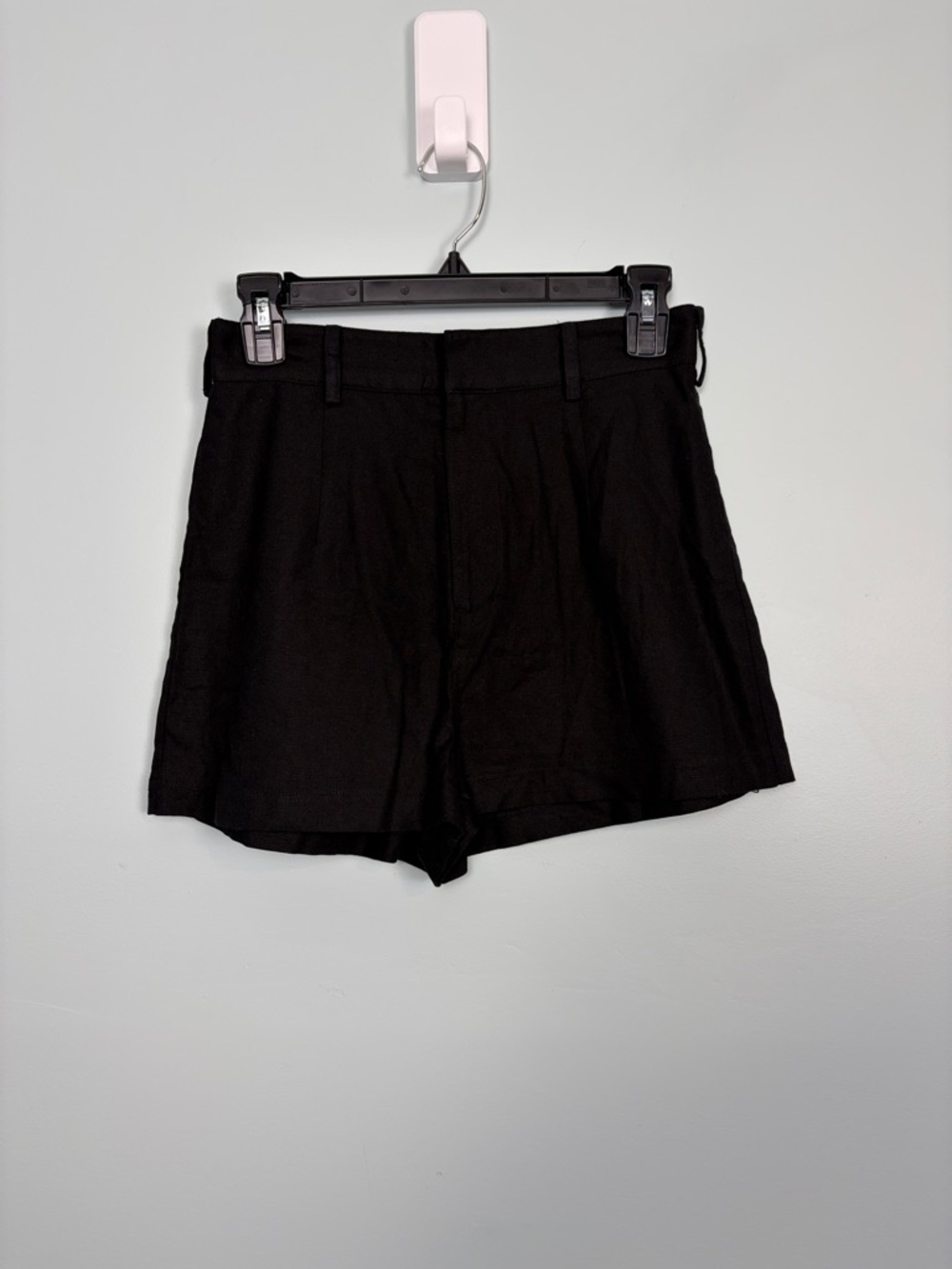 Meshki Linen Blend Women’s Size Small Black High-Waist Tailored Shorts